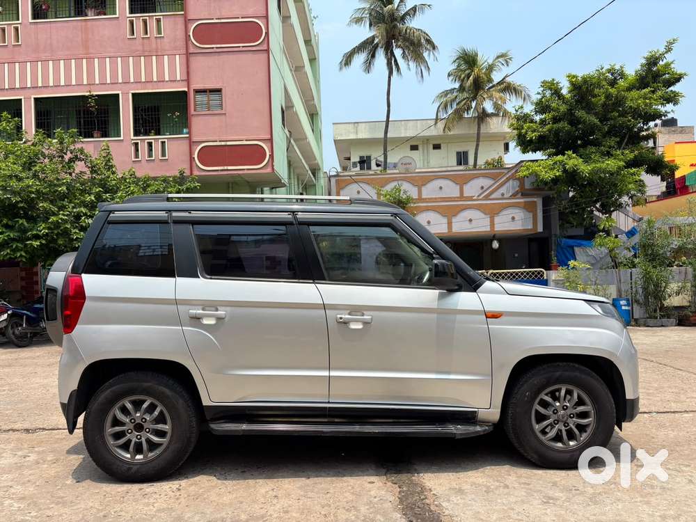 Mahindra Tuv 300 T10, 2018, Diesel