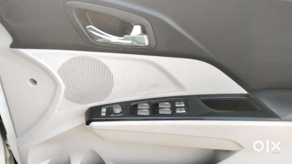 Mahindra Xuv300 W8 Amt Diesel, 2020, Diesel