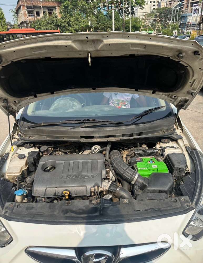 Hyundai Verna Crdi 2011