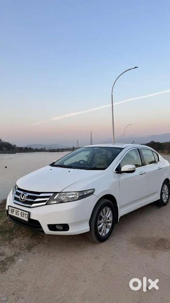 Honda City 2013 Petrol Well Maintained With Sunroof