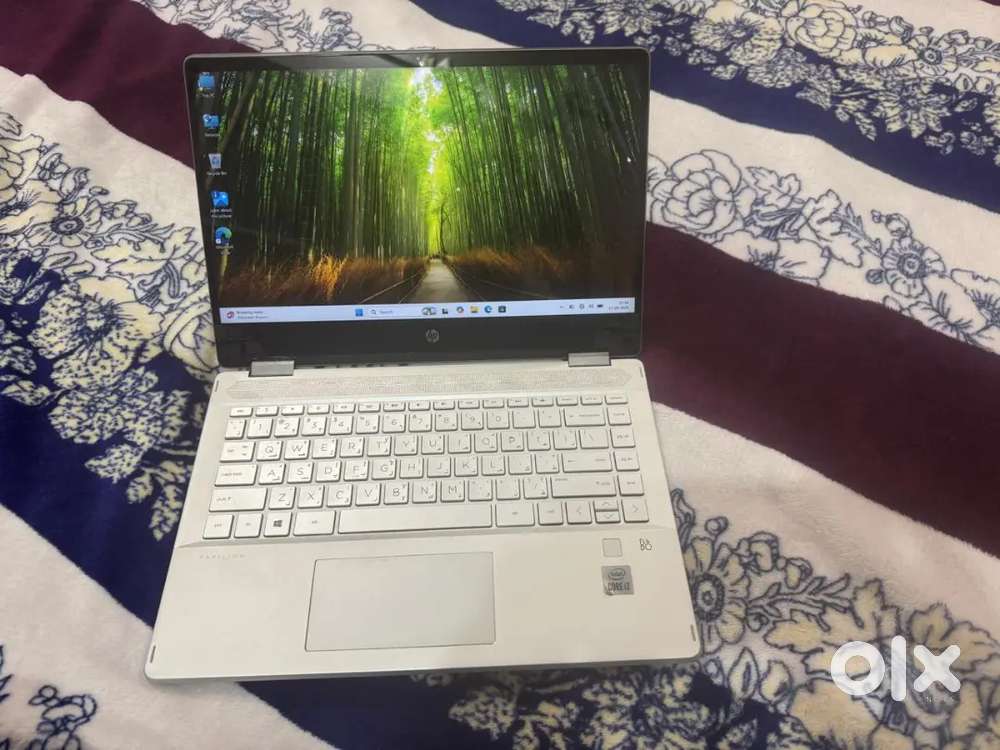 Hp Pavilion X360 Touch and Convertible i3 2.8ghz 8gbram 256gbSSD
