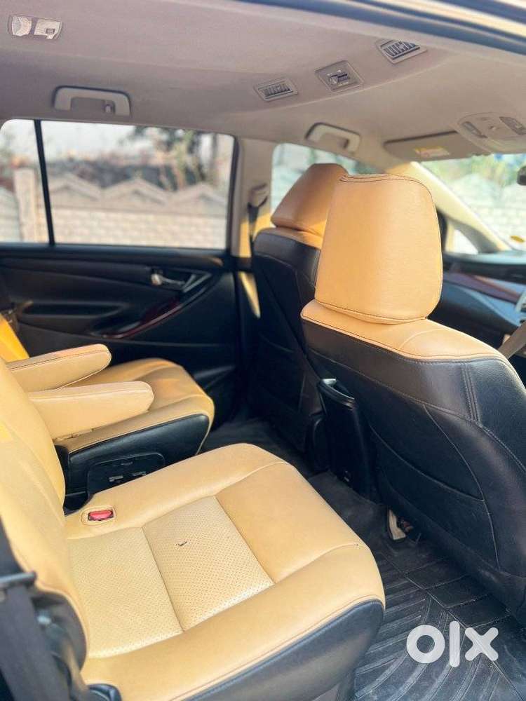 Toyota Innova Crysta 2.4 G Mt 7 Str, 2021, Diesel