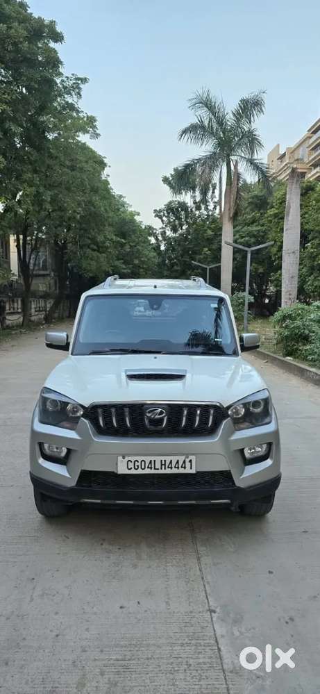 Mahindra Scorpio S10, 2016, Diesel