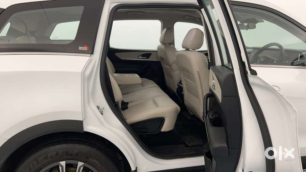 Mahindra Xuv700 2.2 Ax 7 Diesel Mt Str, 2022, Diesel