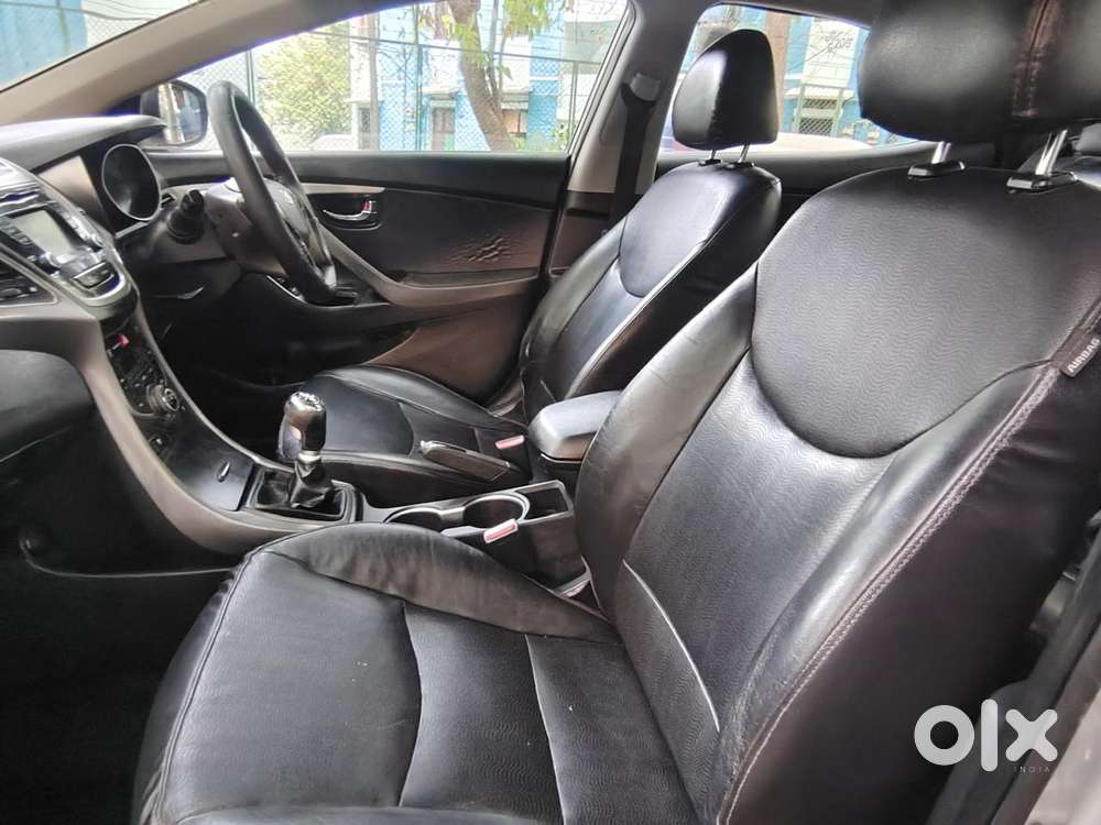 Hyundai Elantra 1.8 Sx Mt, 2015, Petrol