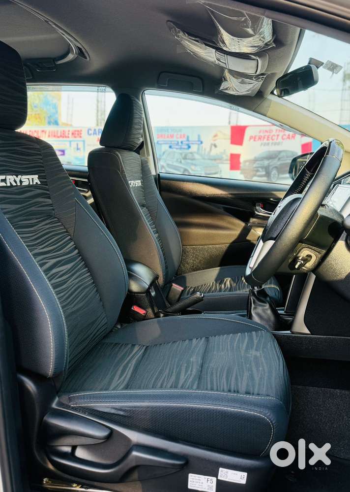 Toyota Innova Crysta 2.7 V, 2022, Diesel