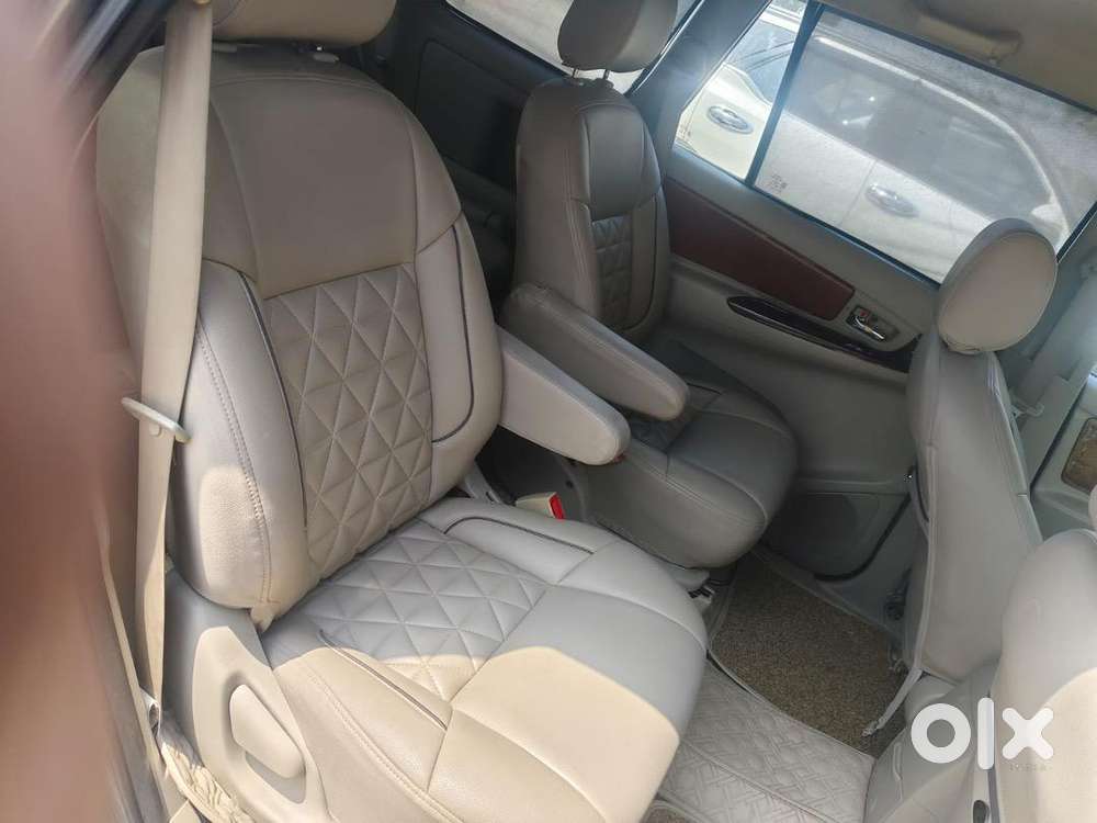Toyota Innova 2014 Diesel Well Maintained