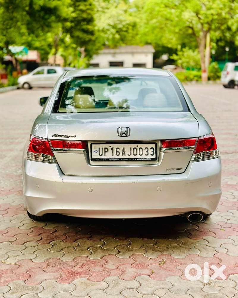 Honda Accord 2.4 Elegance Manual, 2012, Petrol