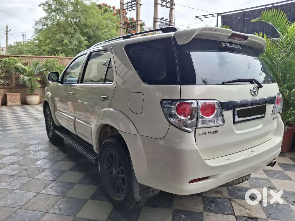 White Fortuner 2015 Gurgaon
