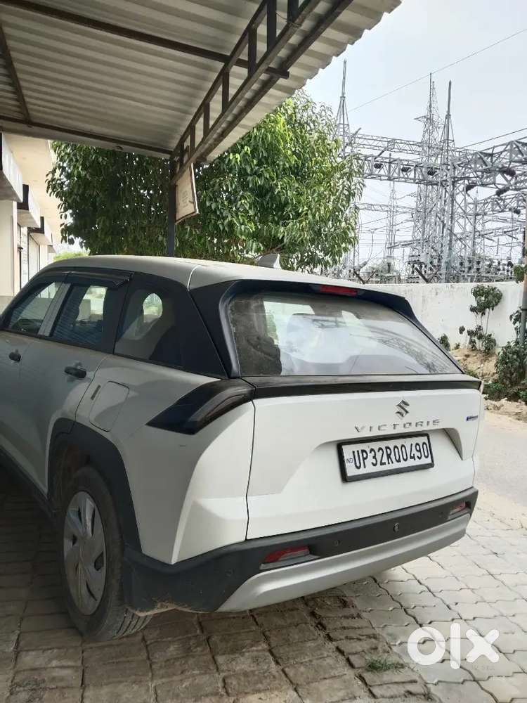Maruti Suzuki Victoris 2026 Petrol 4000 Km Driven