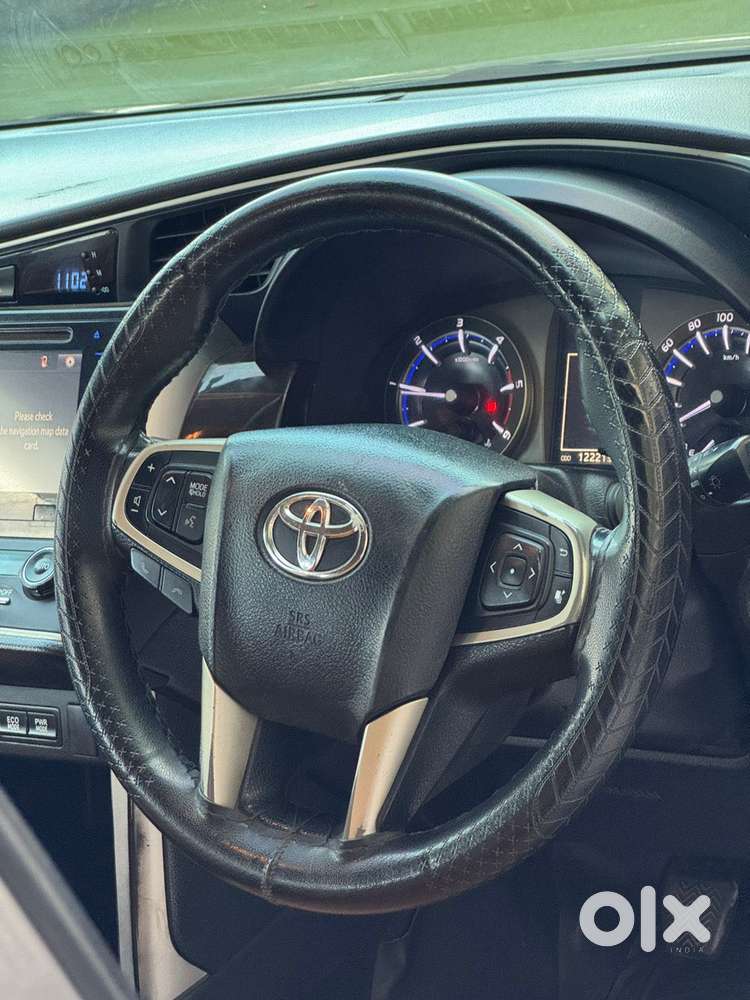 Toyota Innova Crysta 2.4 V 8 Str, 2017, Diesel