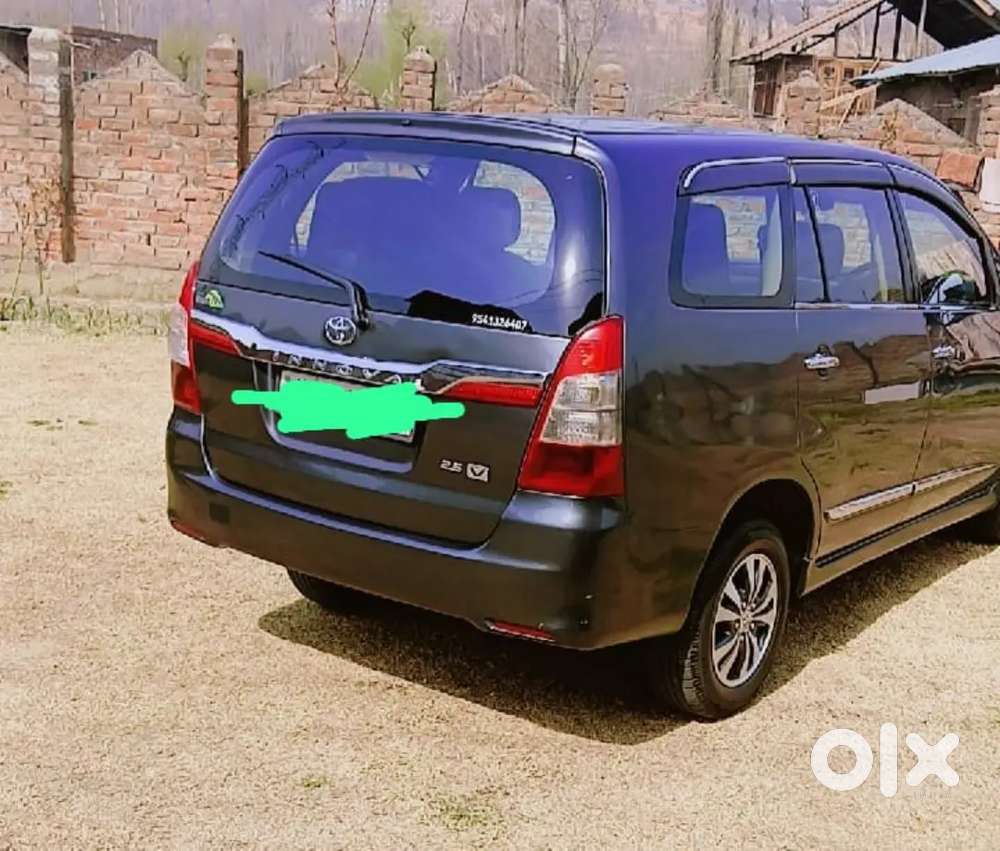 Toyota Innova 2016 Diesel 250000 Km Driven