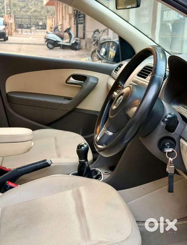 Volkswagen Vento 2013 Petrol 74000 Km Driven