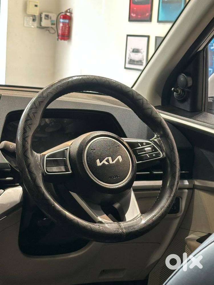 Kia Carens G 1.5 6mt Premium (o) 7-seater, 2023, Petrol