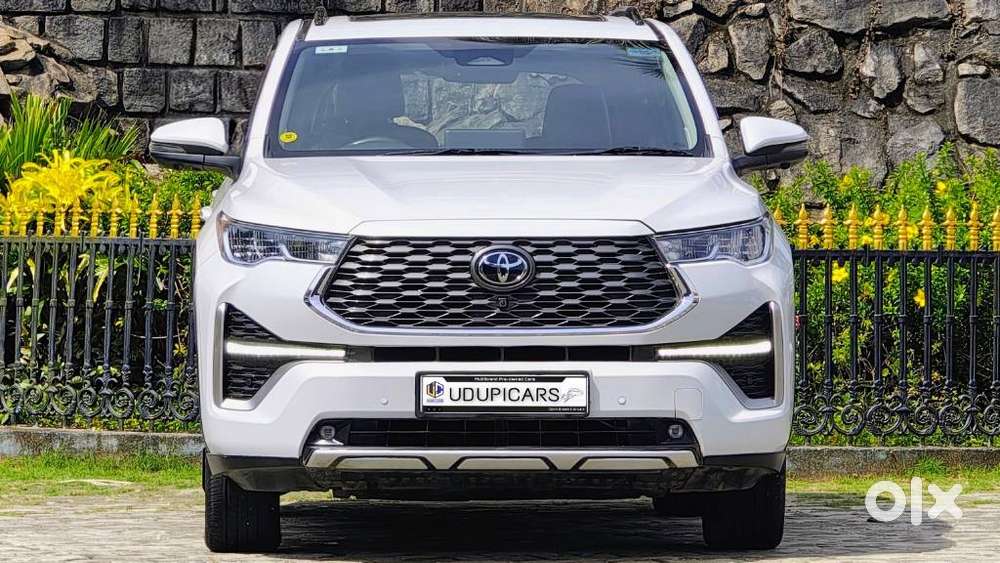 Toyota Innova Hycross 2.0 Zx (o) Hybrid 7 Str, 2024, Petrol