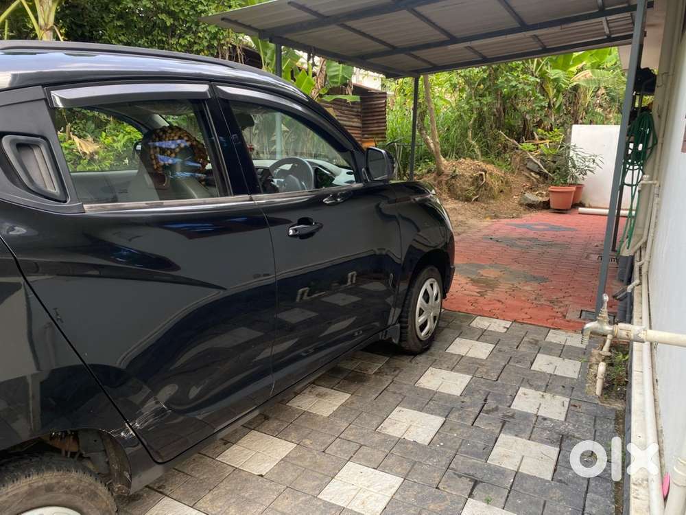 Mahindra Kuv100 Nxt 2017 Petrol Good Condition