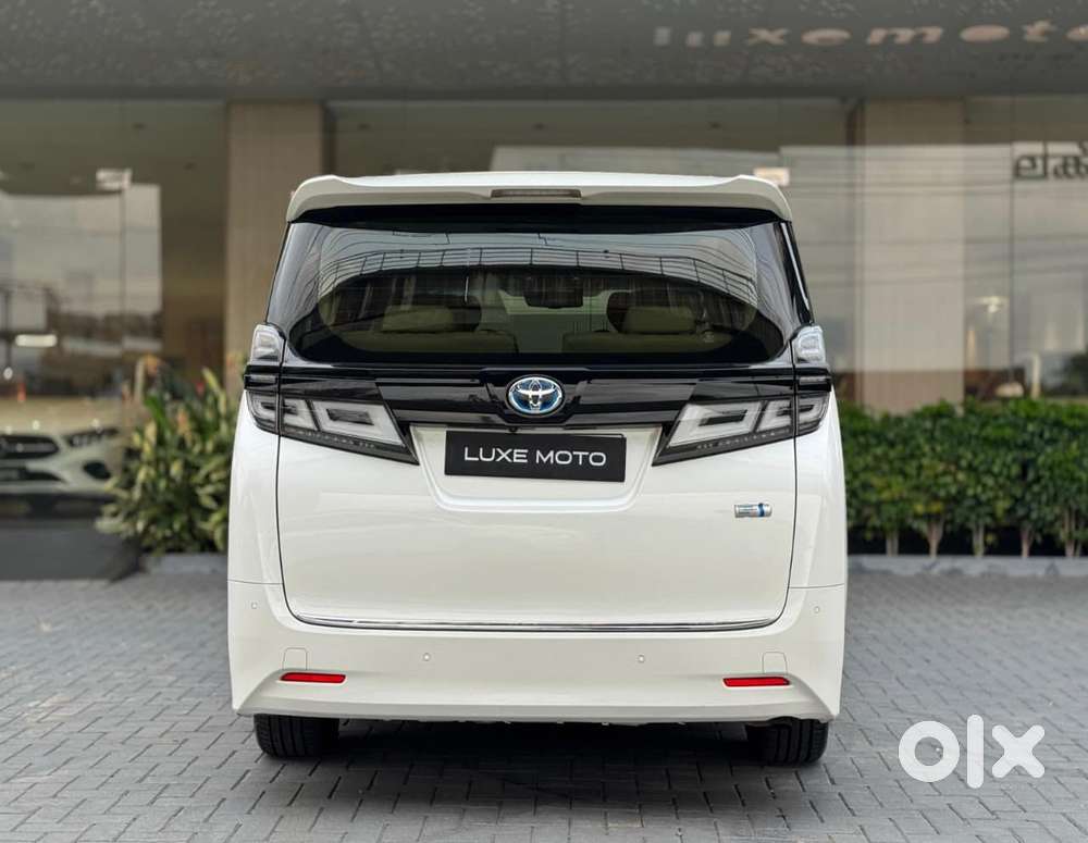 Toyota Vellfire Vip – Executive Lounge, 2022, Petrol