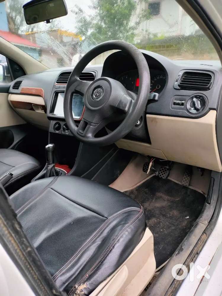 Volkswagen Polo Petrol 2011