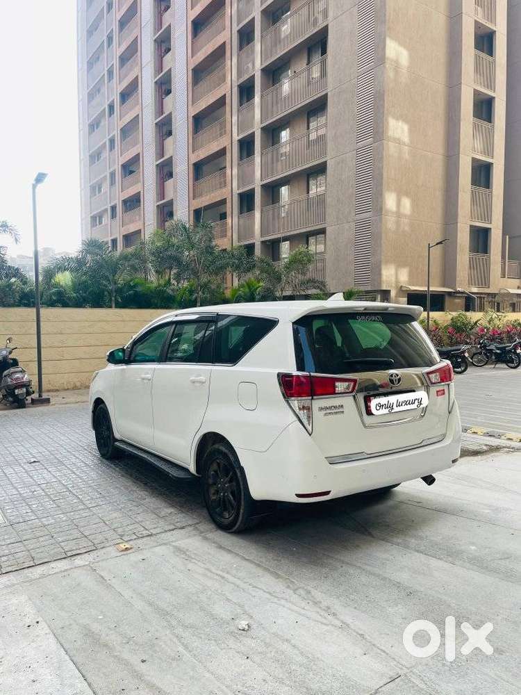 Toyota Innova Crysta 2.4 G Plus Mt 7 Str, 2023, Diesel