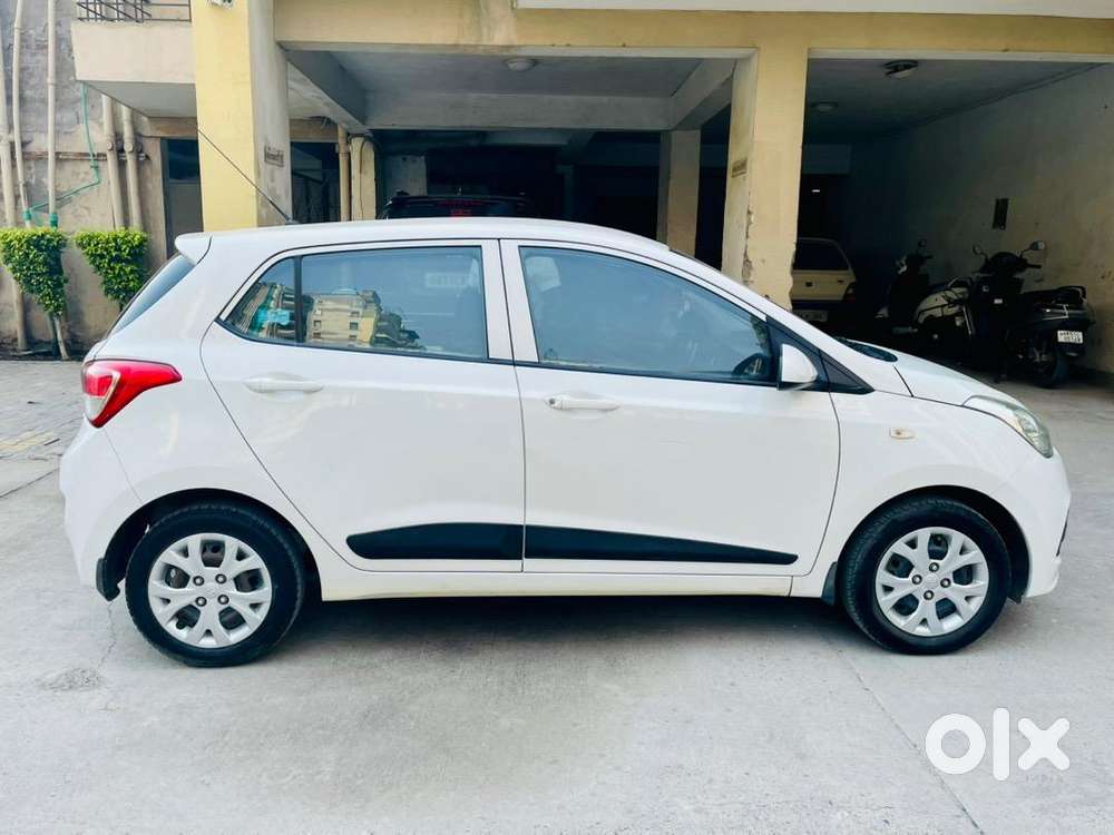 Hyundai Grand I10 2015 Petrol Well Maintained