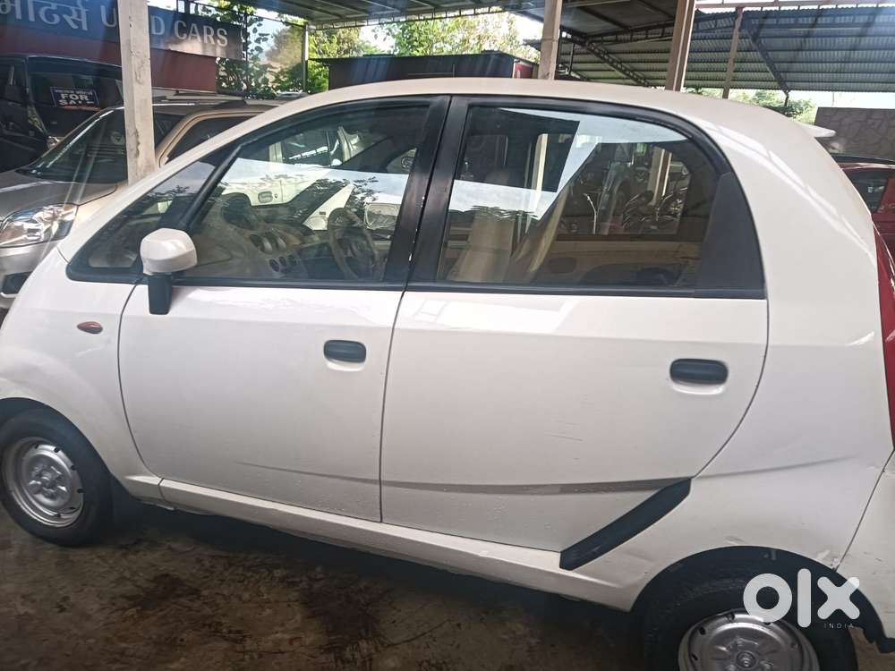 Tata Nano Genx Xta, 2015, Petrol