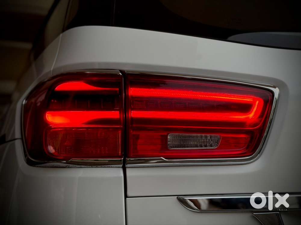Kia Carnival Limousine 2021