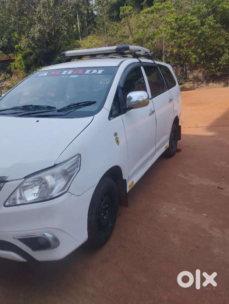 Toyota Innova 2011 Diesel 350000 Km Driven