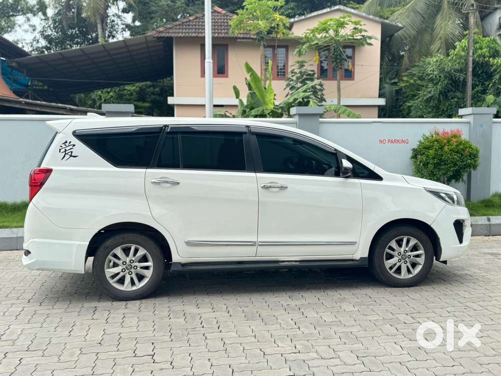 Toyota Innova Crysta 2018