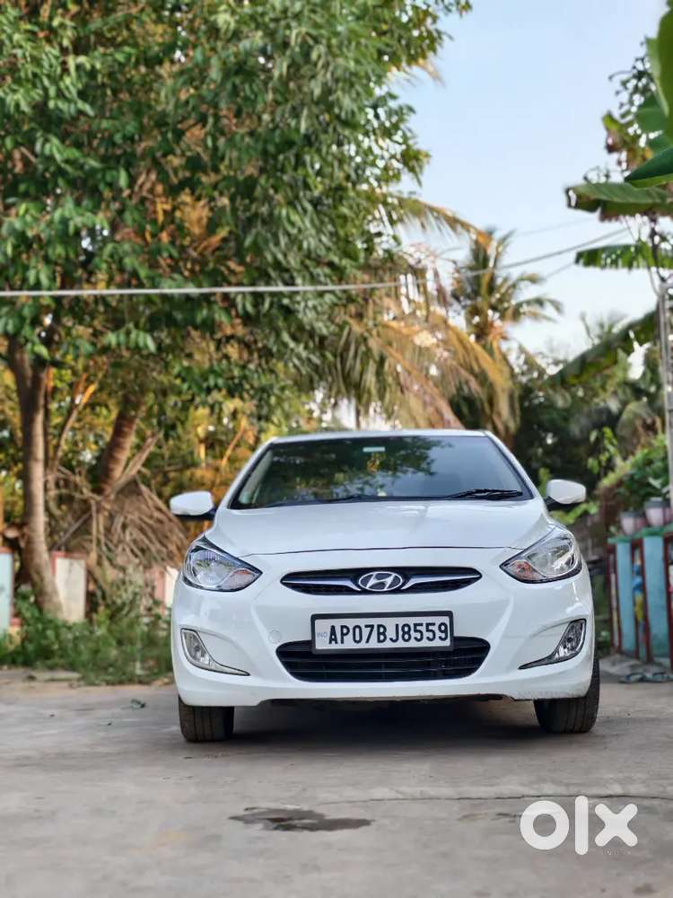 Hyundai Verna 2012 Diesel 127000 Km Driven