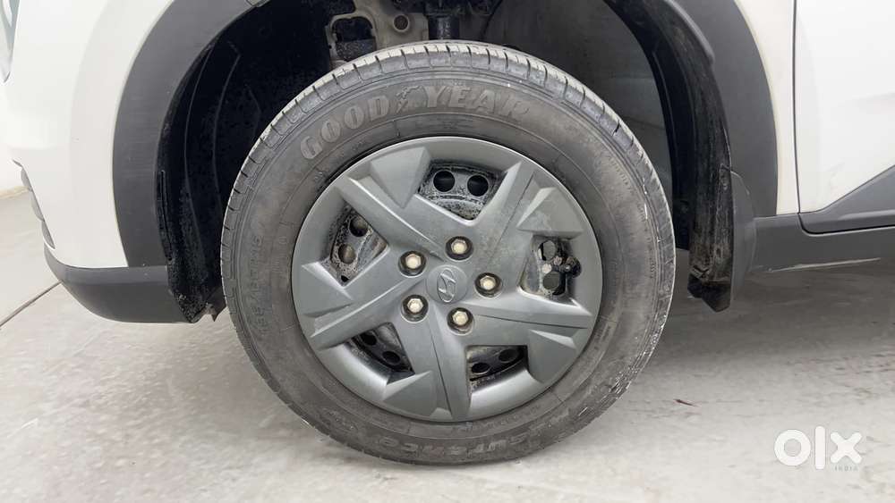 Hyundai Venue 1.2 S (o), 2023, Petrol