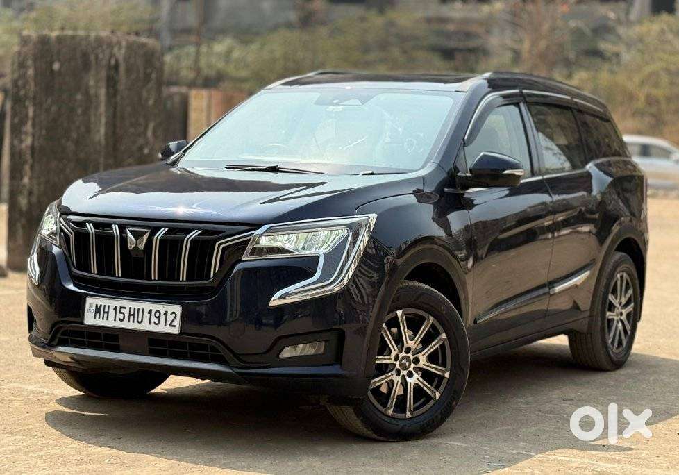 Mahindra Xuv700 2.0 Ax 7 Petrol Mt Str, 2022, Petrol