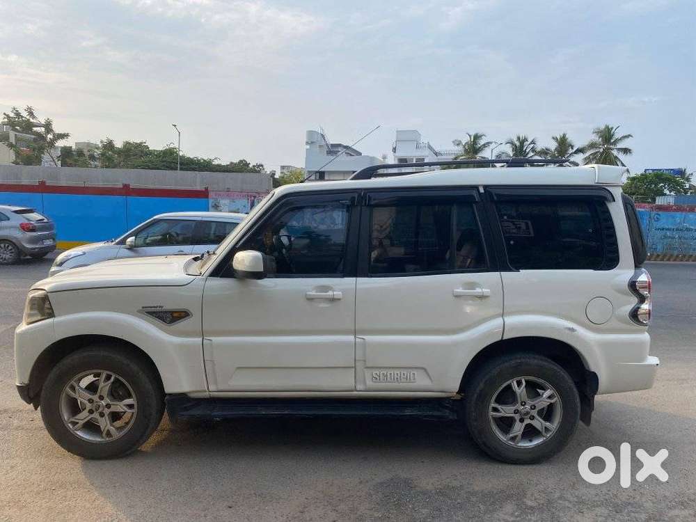 Mahindra Scorpio S10, 2015, Diesel