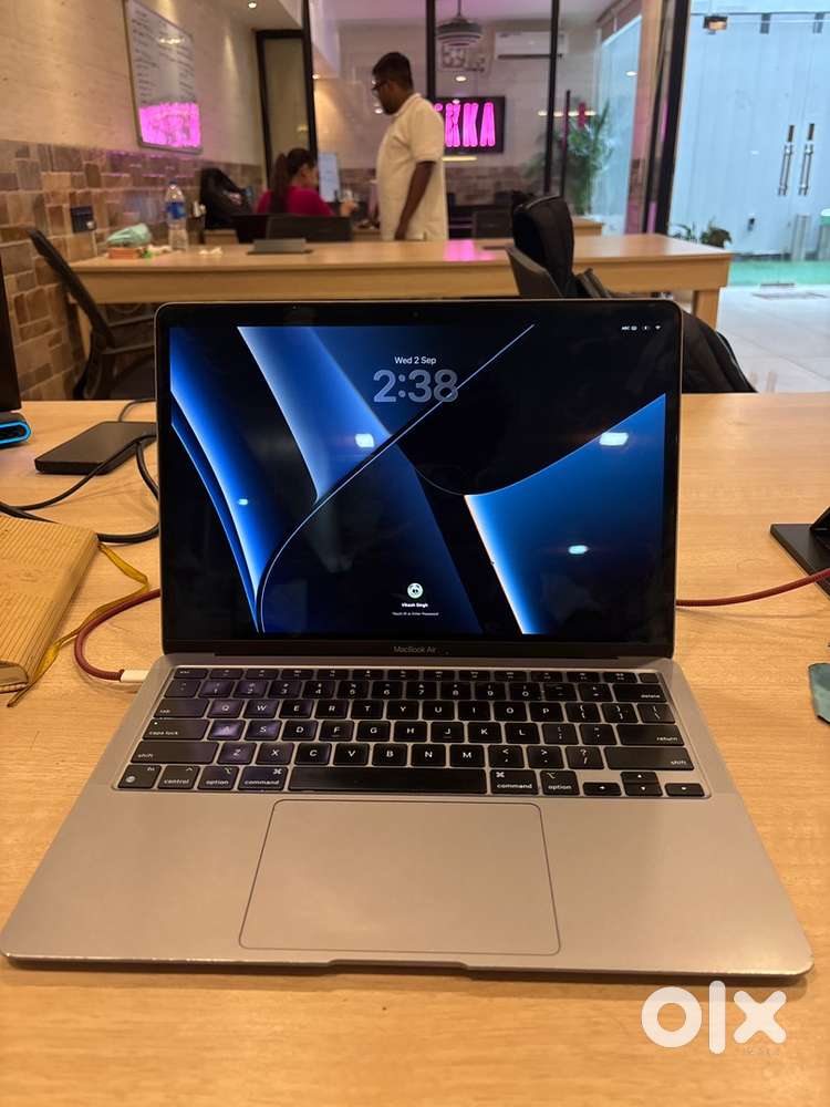 Apple macbook M1 Good condition