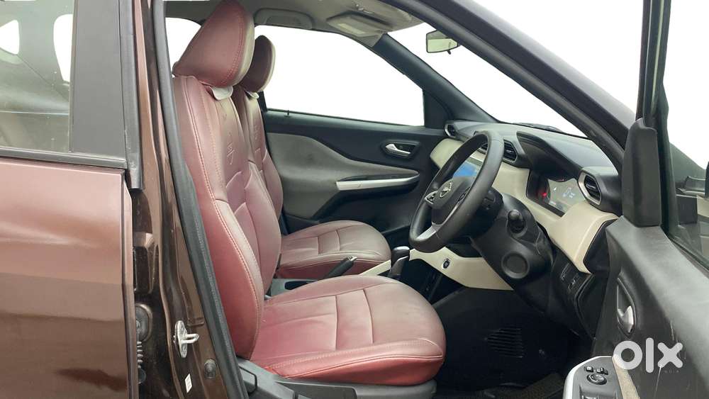 Nissan Magnite 1.0 Xv Premium Turbo Cvt, 2022, Petrol