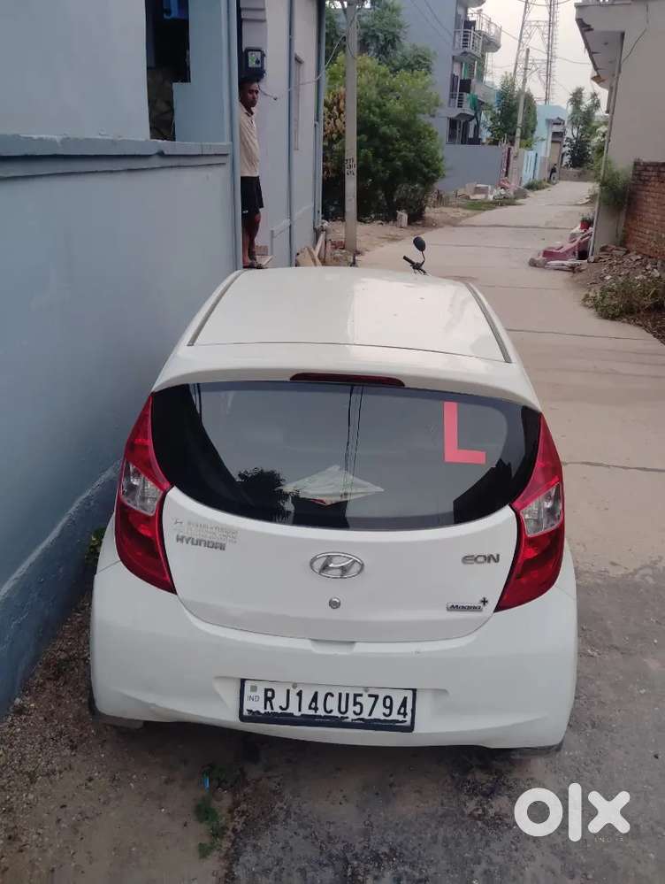 Hyundai Eon Magna Plus, Petrol + Lpg Company Fitted