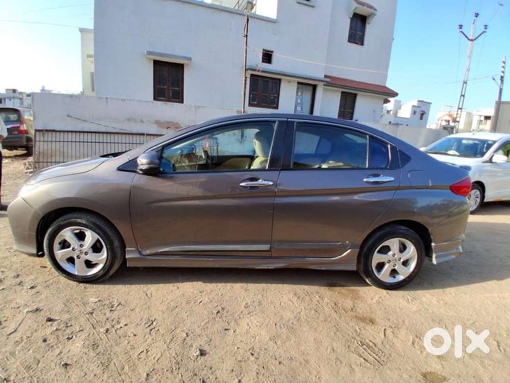 Honda City 2014 Petrol 1.5 V I-vtech Mt - Well Maintained With Less Km