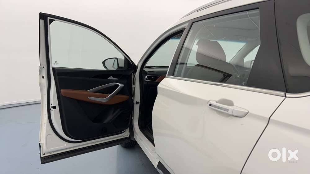 Mg Hector Plus 1.5 Hybrid Sharp Turbo 6 Str, 2021