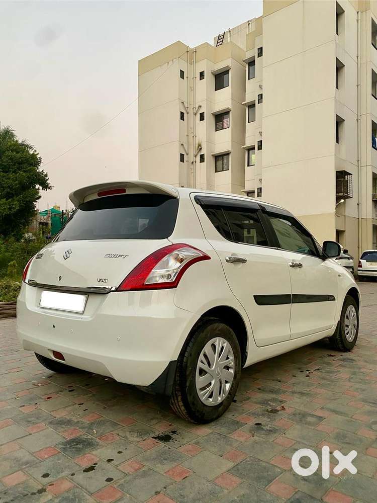 Maruti Suzuki Swift Vxi + Manual, 2015, Petrol