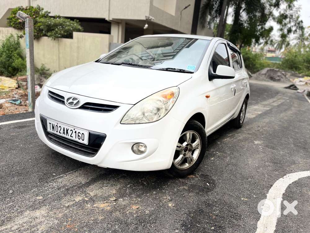 Hyundai I20 2009-2011 1.4 Asta (at), 2009, Petrol