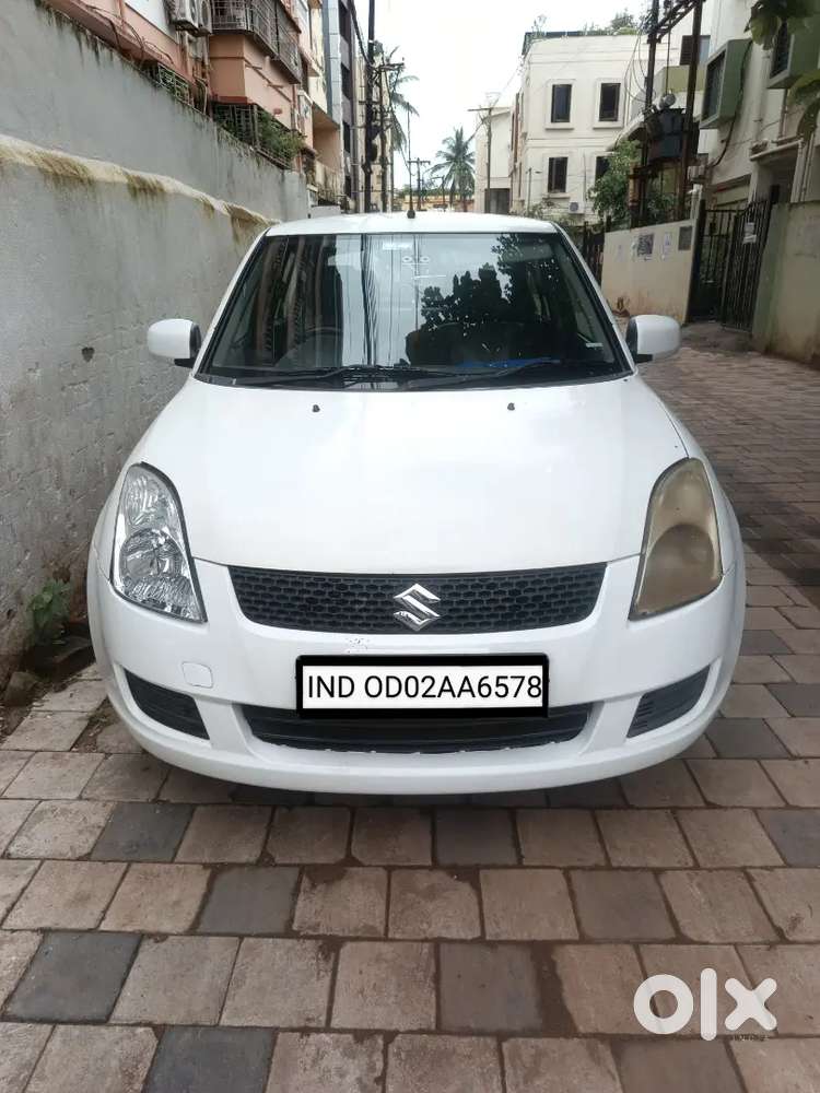 Maruti Suzuki Dzire Tour 2016
