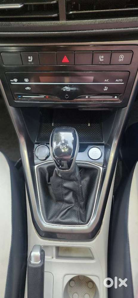 Volkswagen Taigun 1.0 Tsi Topline At, 2023, Petrol