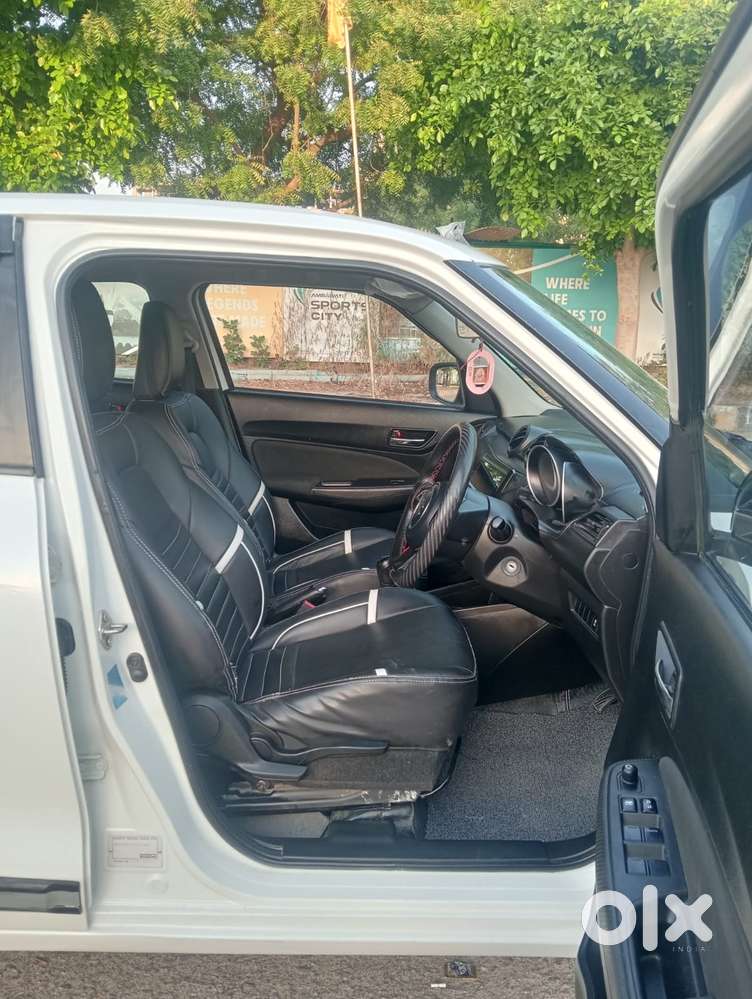 Maruti Suzuki Swift Vxi + Manual, 2023, Petrol