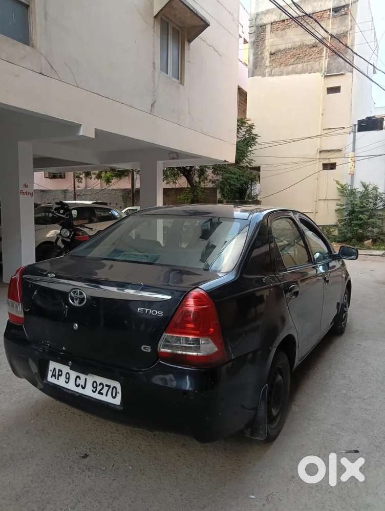 Toyota Etios 1.5 V, 2011, Petrol