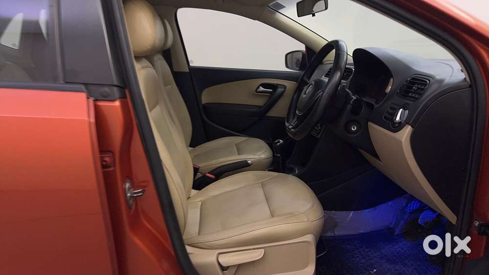 Volkswagen Polo Petrol Highline 1.2l, 2015, Petrol