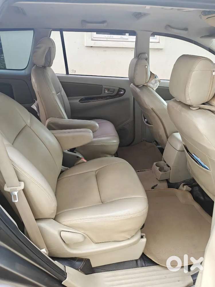 Toyota Innova  Manual 2012