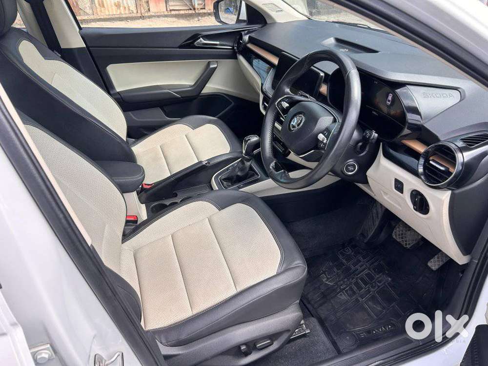 Skoda Slavia 1.0 Tsi Style At, 2024, Petrol