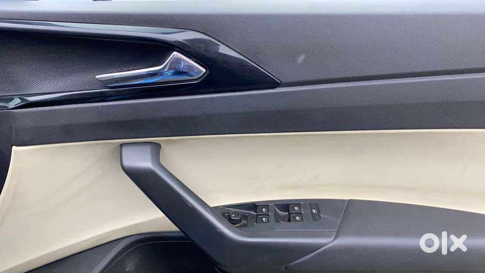 Skoda Slavia 1.0 Tsi Style At, 2022, Petrol