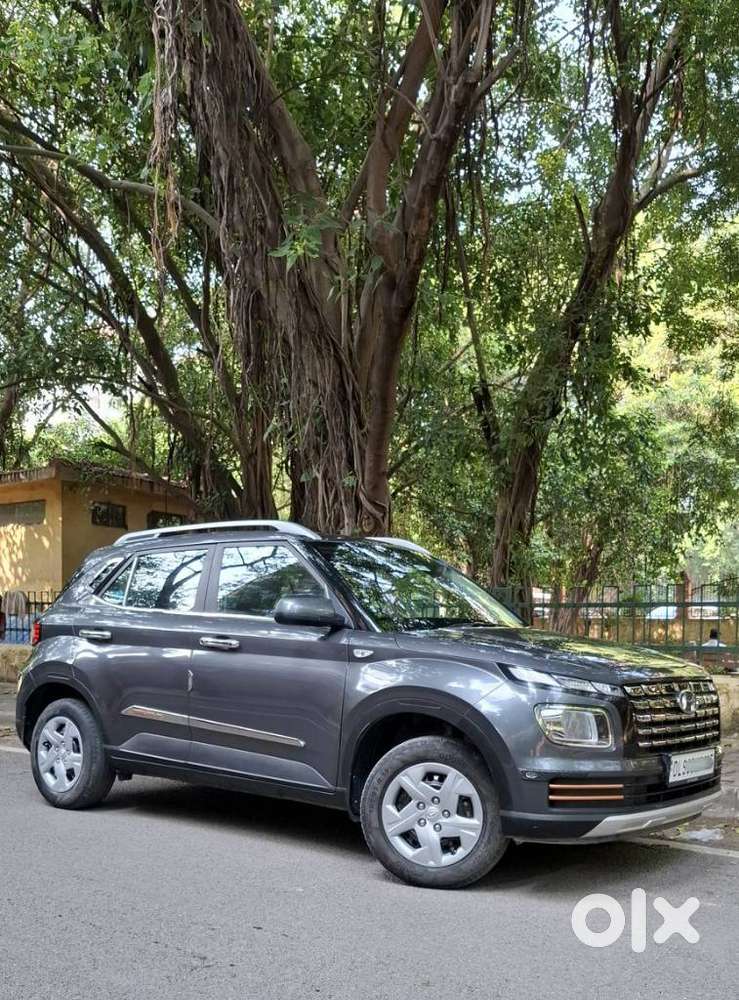 Hyundai Venue 1.2 S (o), 2022, Petrol