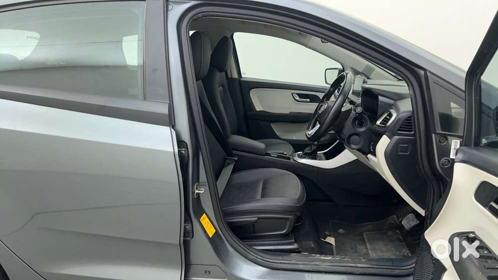 Tata Altroz 1.2 Xza Plus, 2023, Petrol
