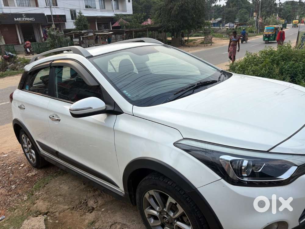 Automatic Headlamps, Six Air Bags Brand New Tyres